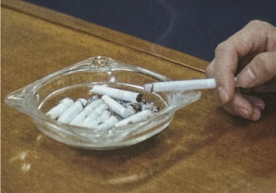 加齢黄斑変性の原因の喫煙画像